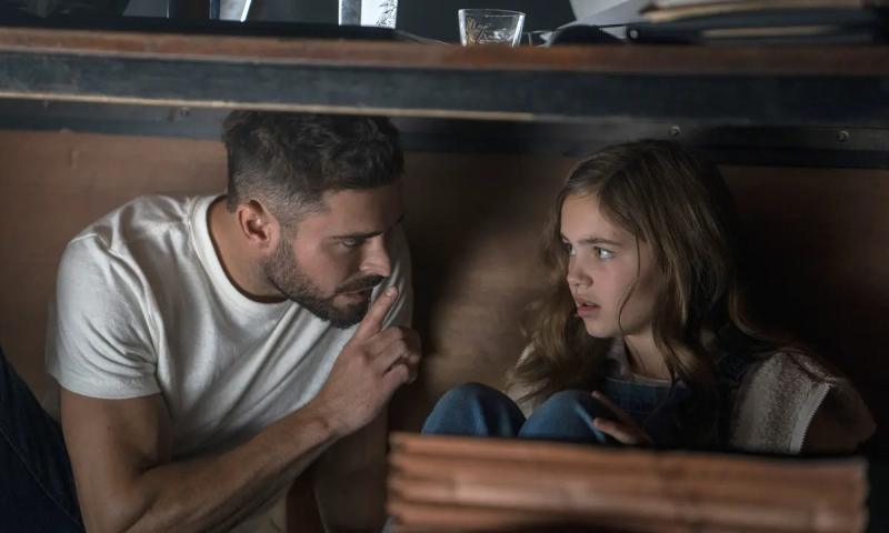Zac Efron and Ryan Keira Armstong in Firestarter (c) 2022 Universal Pictures;800x480