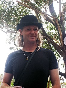 photograph, Andrew J McKiernan, courtesy of the author; 220x293